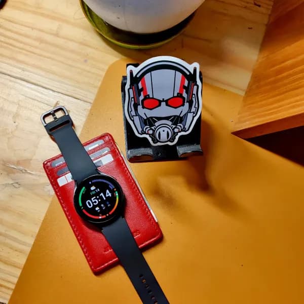 The theory is that to solve the giant equations of life, you must first learn to focus on the smallest, nerdiest details of your day. 🐜📚

#timeandheroes #nerdculture #deskaesthetic #everydaycarry #antman